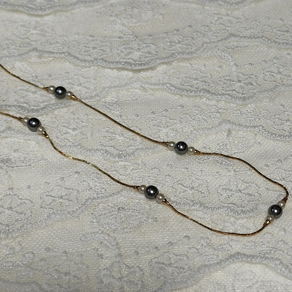 Vintage Avon Lot of 3 (2 Gold Toned Necklaces and a Bracelet)